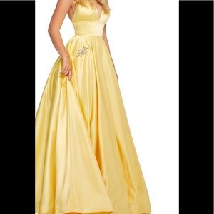 sherri hill 52629